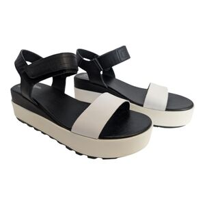 Sorel Cameron Flatform White Black Platform Tread Sandals 9.5